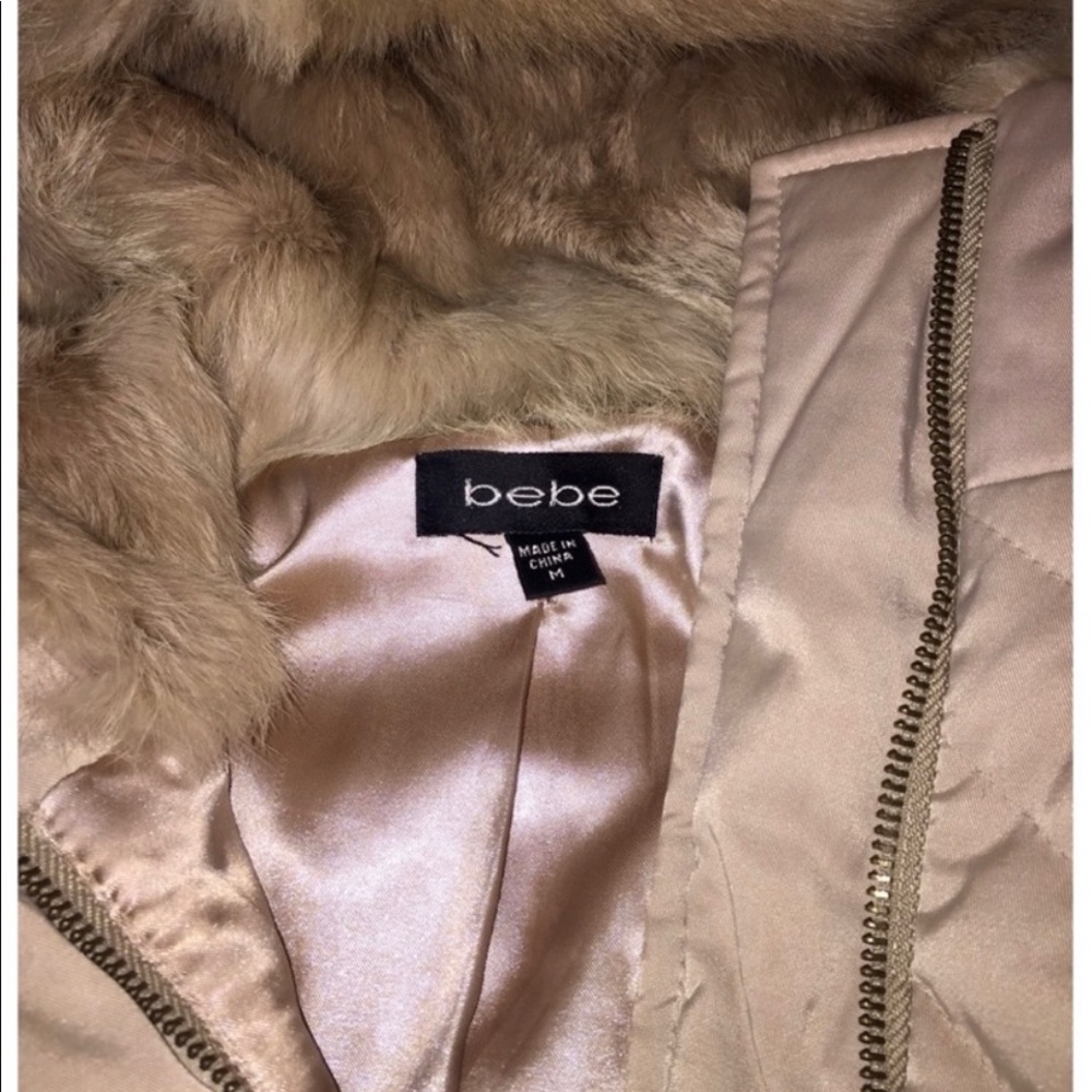 Gorgeous Bebe Tan faux fur quilted coat with hood Size M - Picture 3 of 9